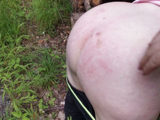 Jana Owens - Extreme BDSM: Whip my naked ass in the woods