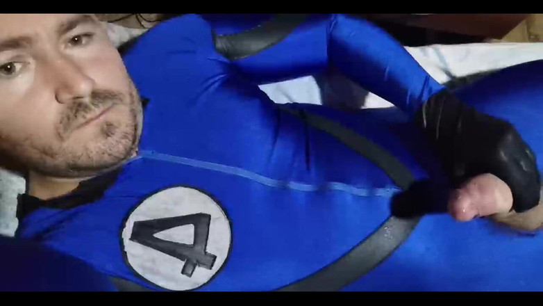 Rokkuman: Masturbare fantastică cu patru costume