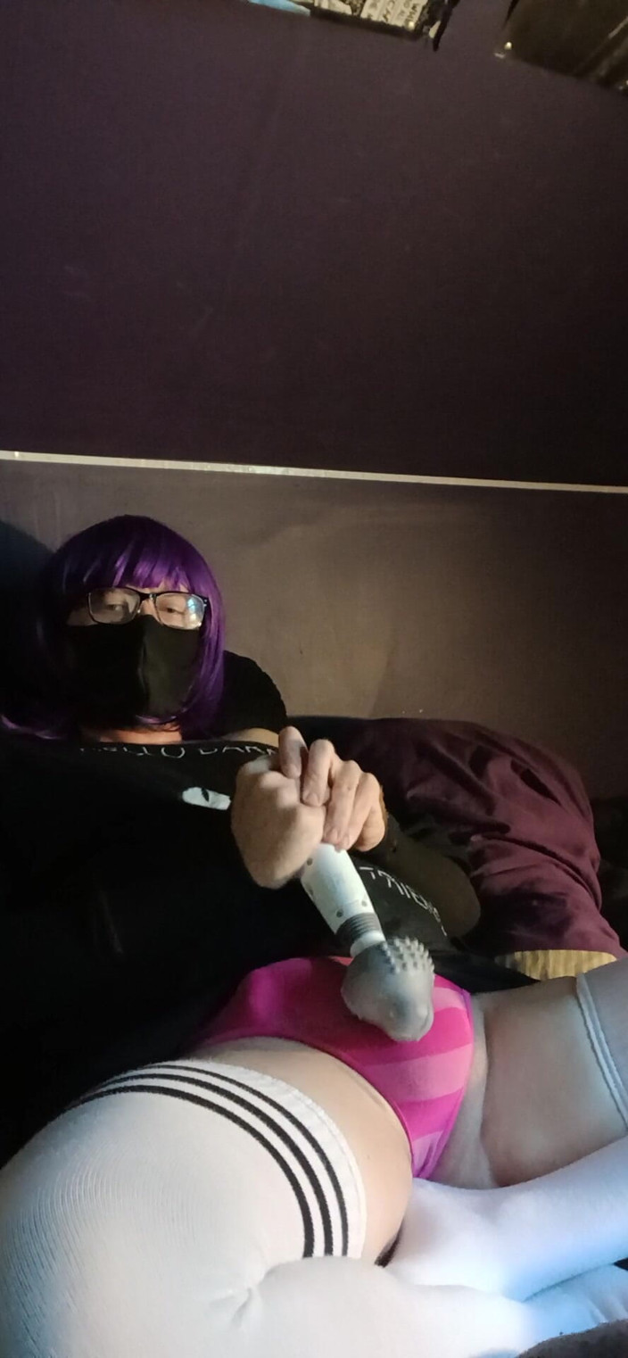 Raven LeSynn: Vibratör mastürbasyonu ve raven letrap ile külota boşalma