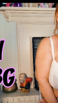 BBW Showing off Curves