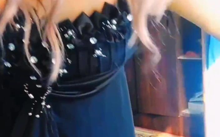 Kitty_Cross: Sizzling and Sensational: the Musical World of Crossdresser Kitty