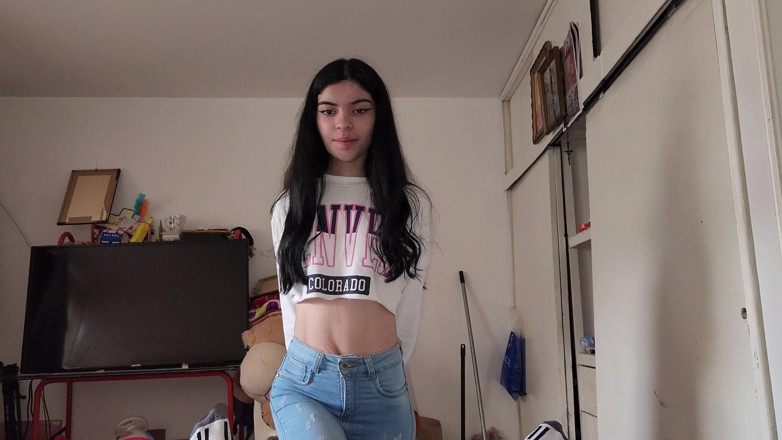 Jopy sex: Jopy77 pussi rose se fait baiser