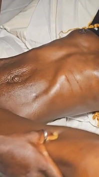 Sıska sürtük için döl dolu amcık