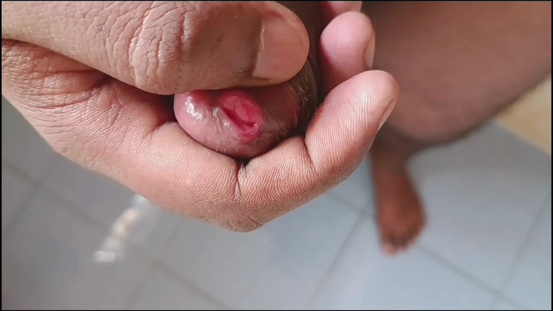 rahuman: Wanita kampung yang kesunyi menunggang pekerja - cerita panas malam hujan