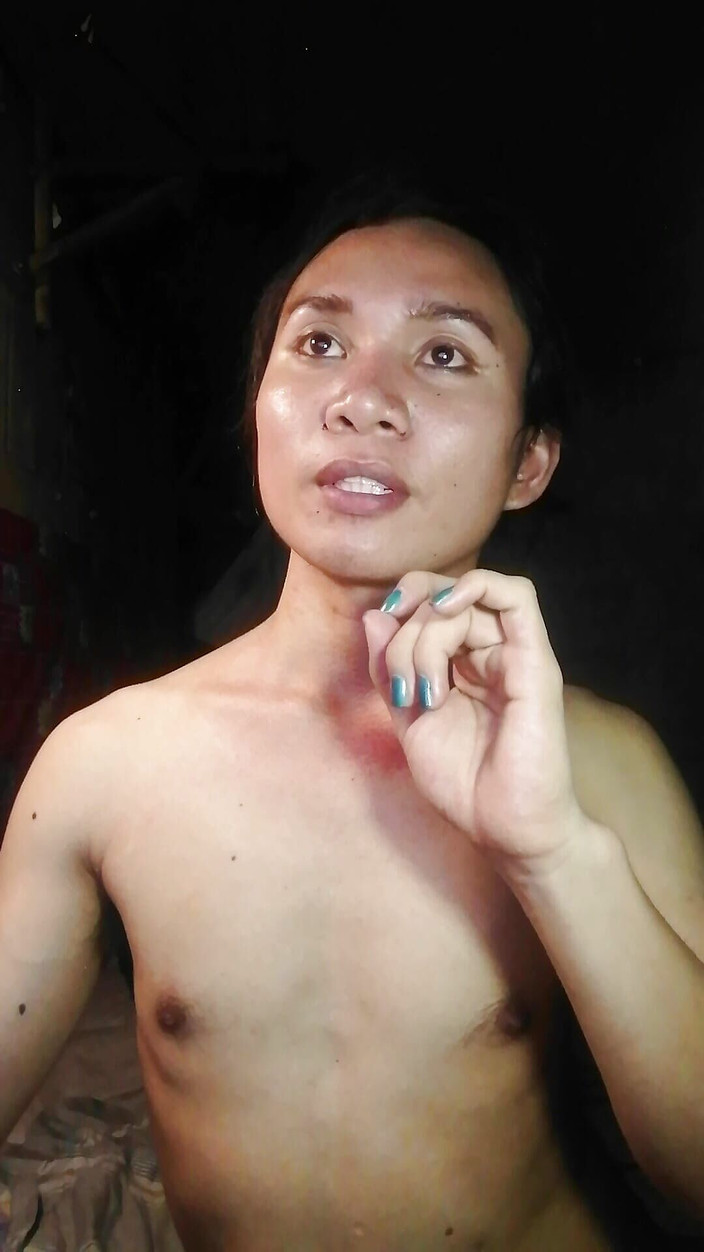 Reynaldo6: Pierdol mnie teraz tatusiu w moim pokoju, proszę