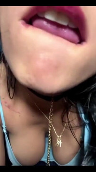 Mädchen Mit Großen Brüsten Wird Vor Der Kamera Gefickt Und Gehänselt