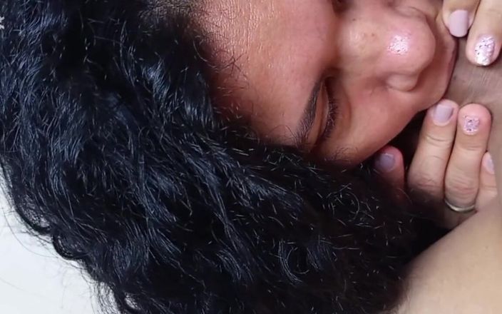 Valkyrieandluigy: Chubby Girl Fucking Rich