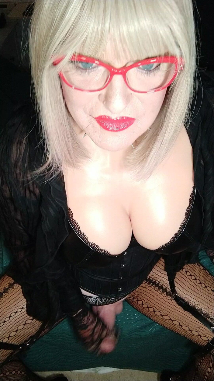Emma Browne: Sypialnia Crossdresser spust