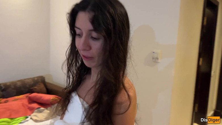 Dis Diger: Offered a Stranger a Massage on the Beach, and She...