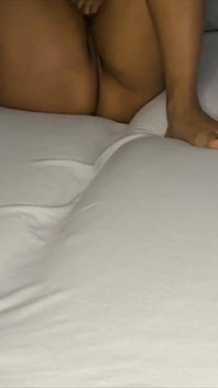Liveshow met neukpartij en creamvulling aan het einde
