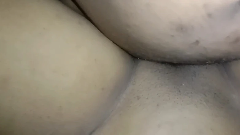 Boneshaker: Deshi virgen chica toma gran polla primera vez porno