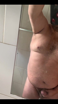 Eu e meu pau te enviamos um grande oi
