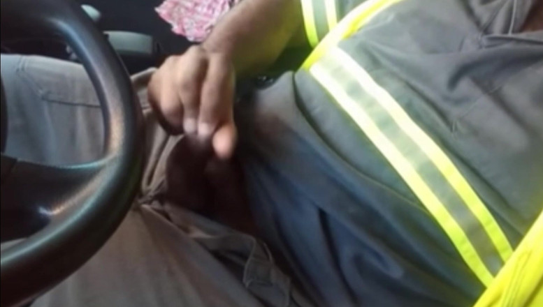 TheBlacKHunterr: Sperma inne i lastbilen