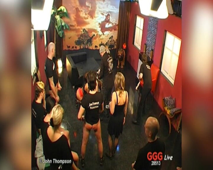Horny girls want to fuck: Heiße Ggg Bukkake-party - Schlampen Bekommen Ihre Gesichter Bedeckt