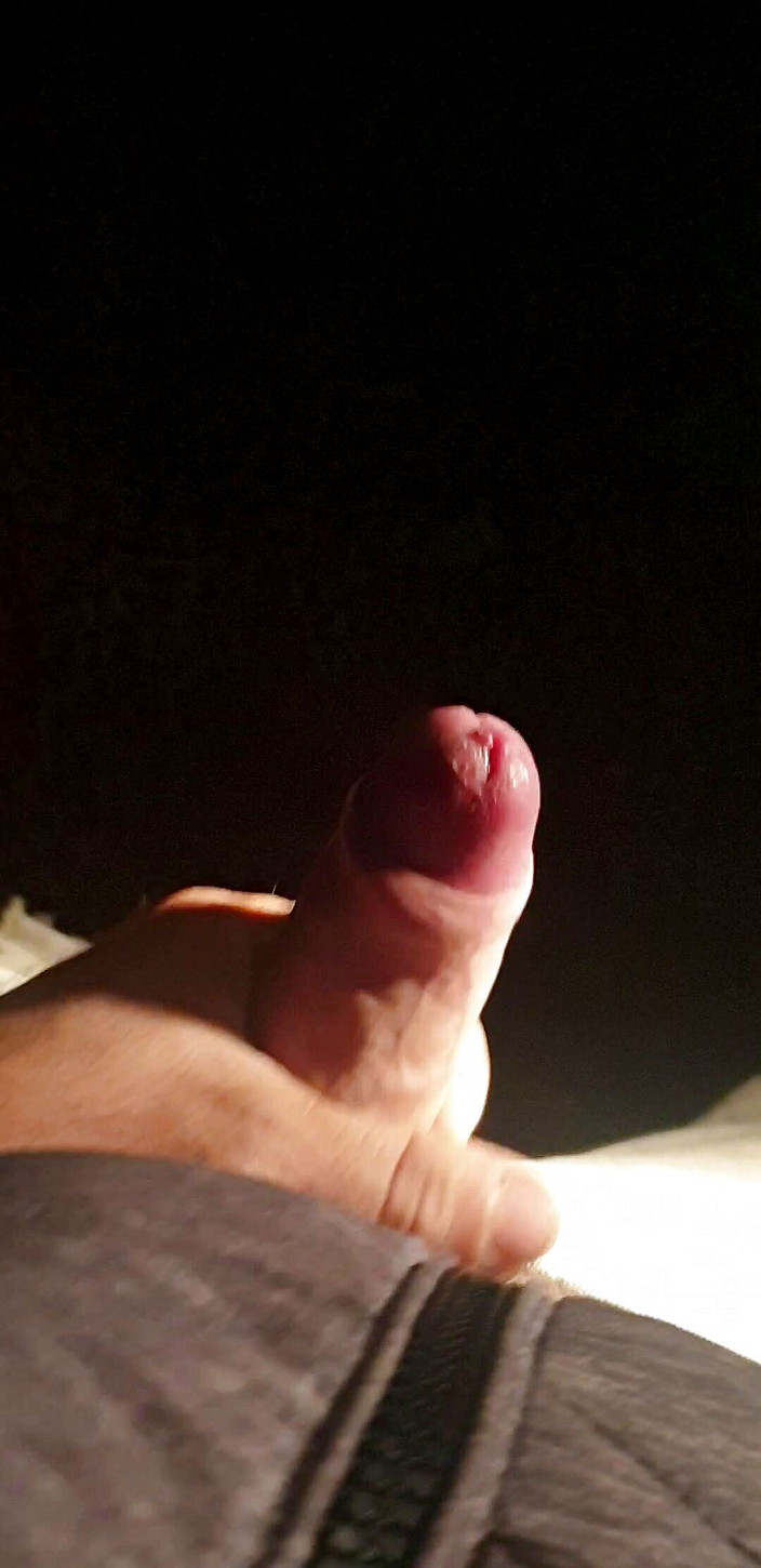 Bebos: Epische masturbation auf dem fluss in der nacht draußen