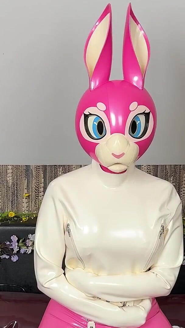 Bunny Rides the Sybian (Miss Fetilicious)