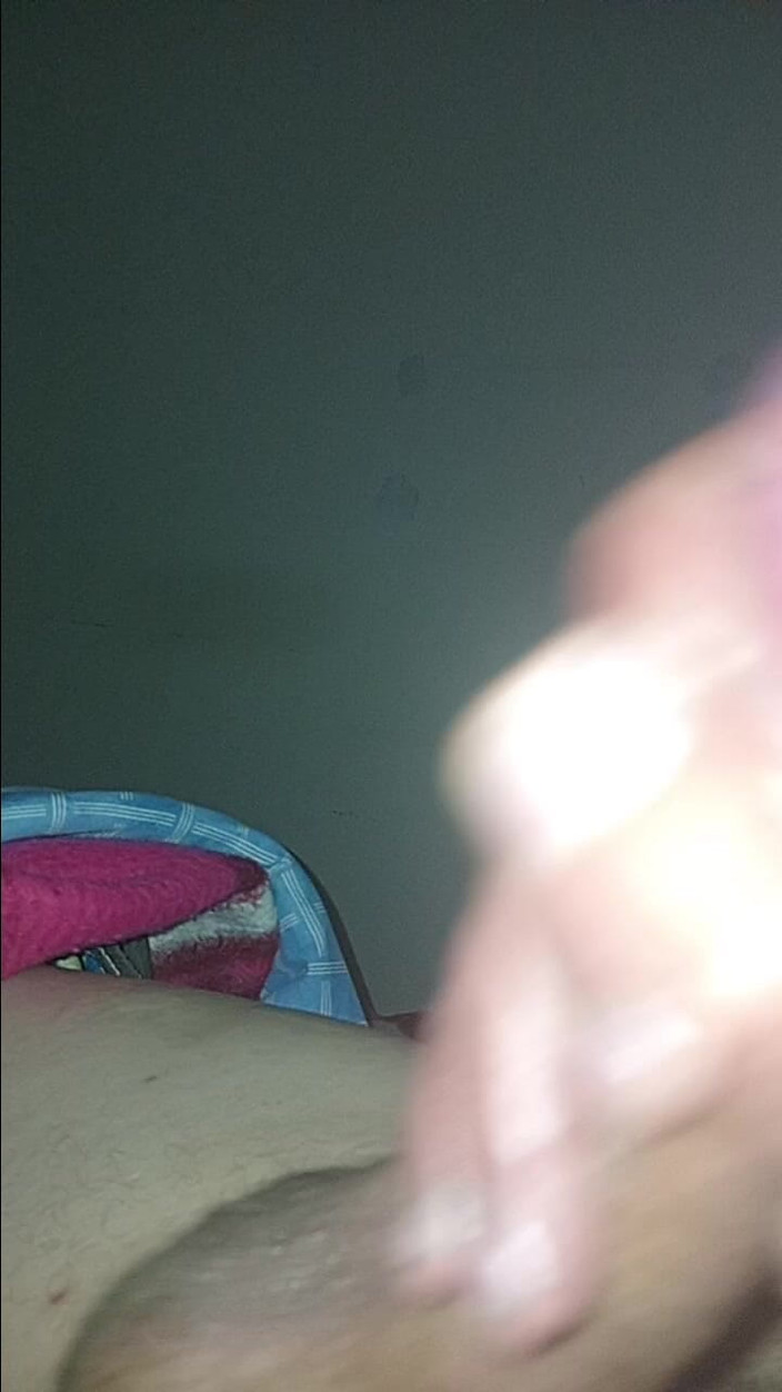 ELFIE33: jerking off