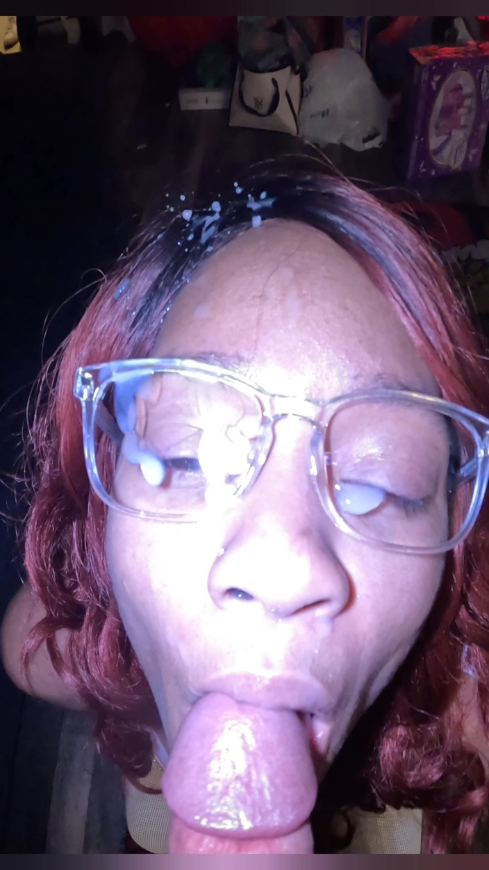Jay Mo: Ebony Slut Gets Messy Facial
