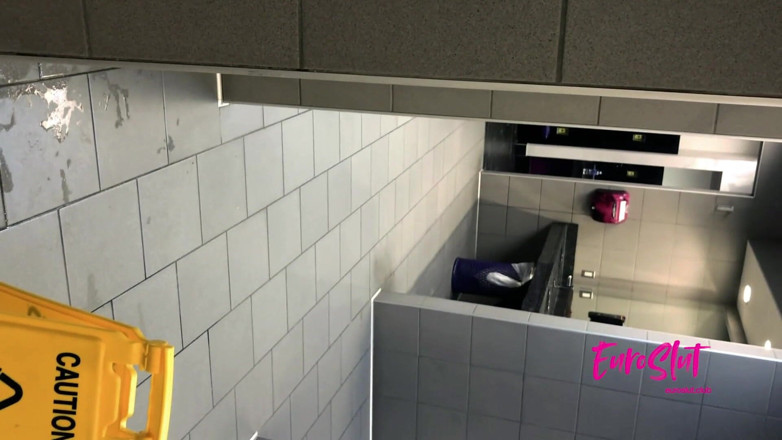 Euroslut: Locker room pissing milking and masturbating (ES132)