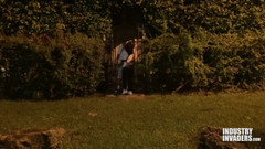 Naked Hustlers: Down Chick