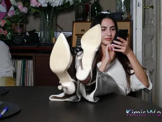 KimisWorld: Kerry’s Elegant Nylon Soles & High Heel Shoeplay