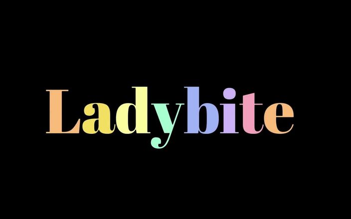 Ladybite: Lahodná Femboy Cummings Jemně