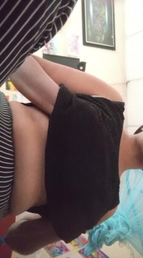Anne White: Genç Sri Lankalı stajyer öğle tatilinde dildoyla sert seks yapıyor