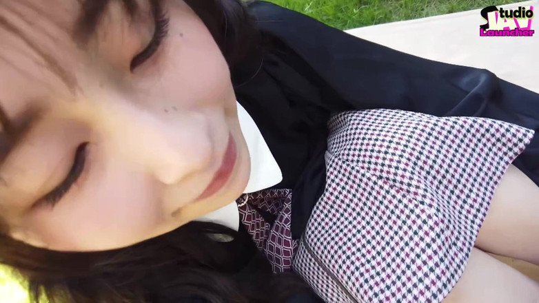 Studio JAV Launcher: Si seksi ini lagi asik muasin memeknya dengan suara aduhainya...