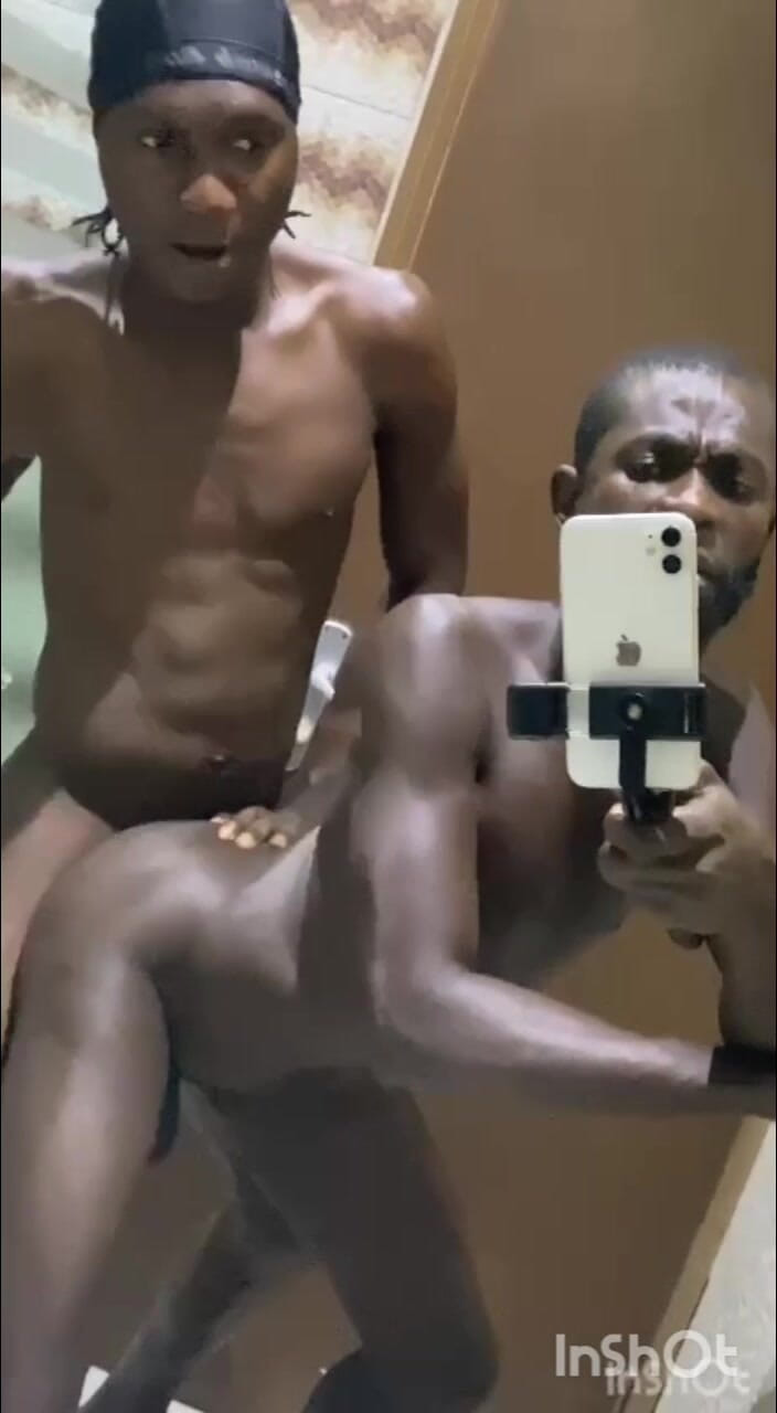 Chief_daddyy: ヘラクレスがバスルームで犯される