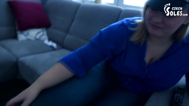 Czech Soles - foot fetish content: Líné páchnoucí ponožky a chodidla bbw policistky