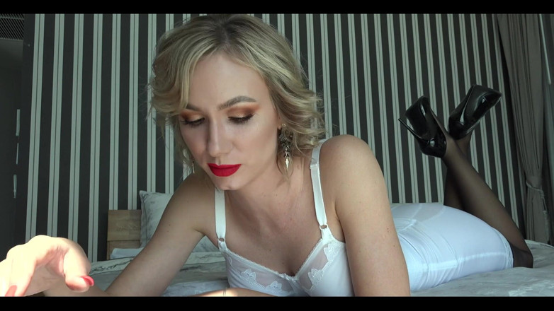 Angel The Dreamgirl: House Mistress