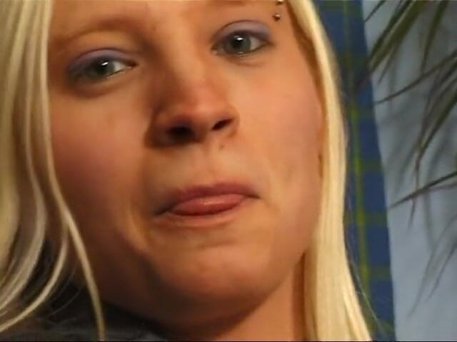 German Classic Porn videos: Ines, německá blondýnka, vyzvednutí venku