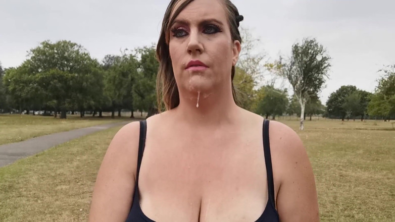 CumslutJayne: Blowjob luar dengan pancutan mani - MILF British yang bertetek besar