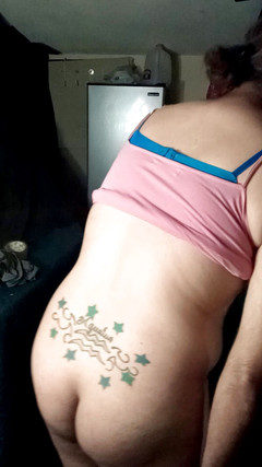 Vanessa Amber: 在我的卧室里玩得很开心