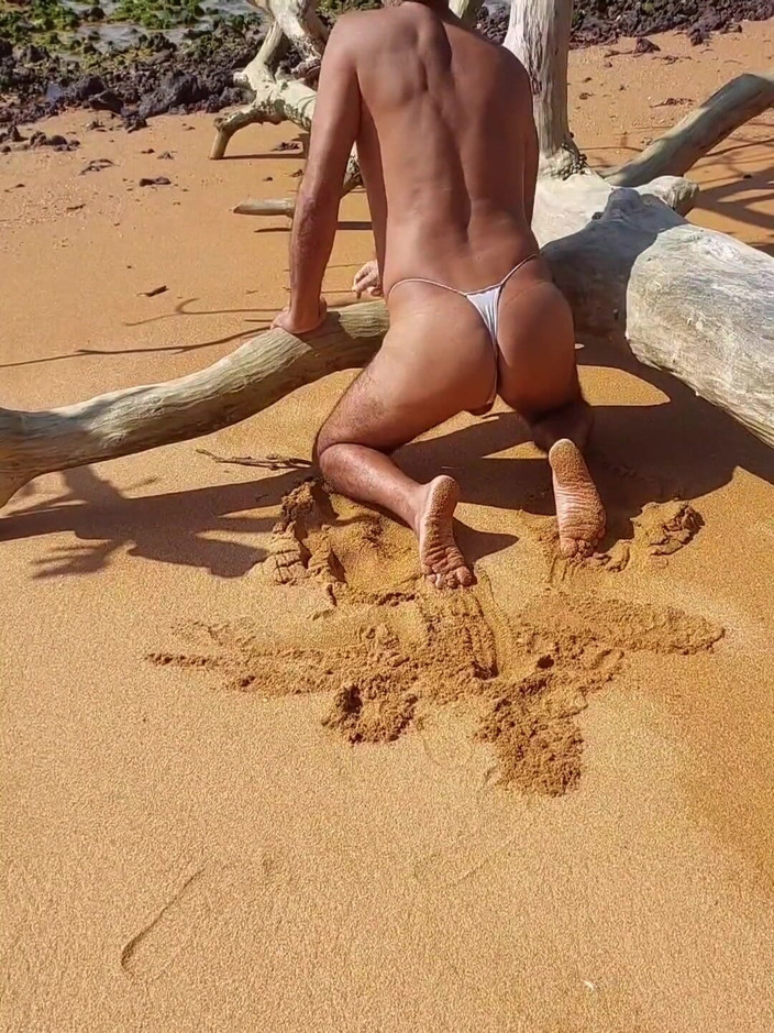 Ladysilvas: Ladysilva, mein großer arsch am strand