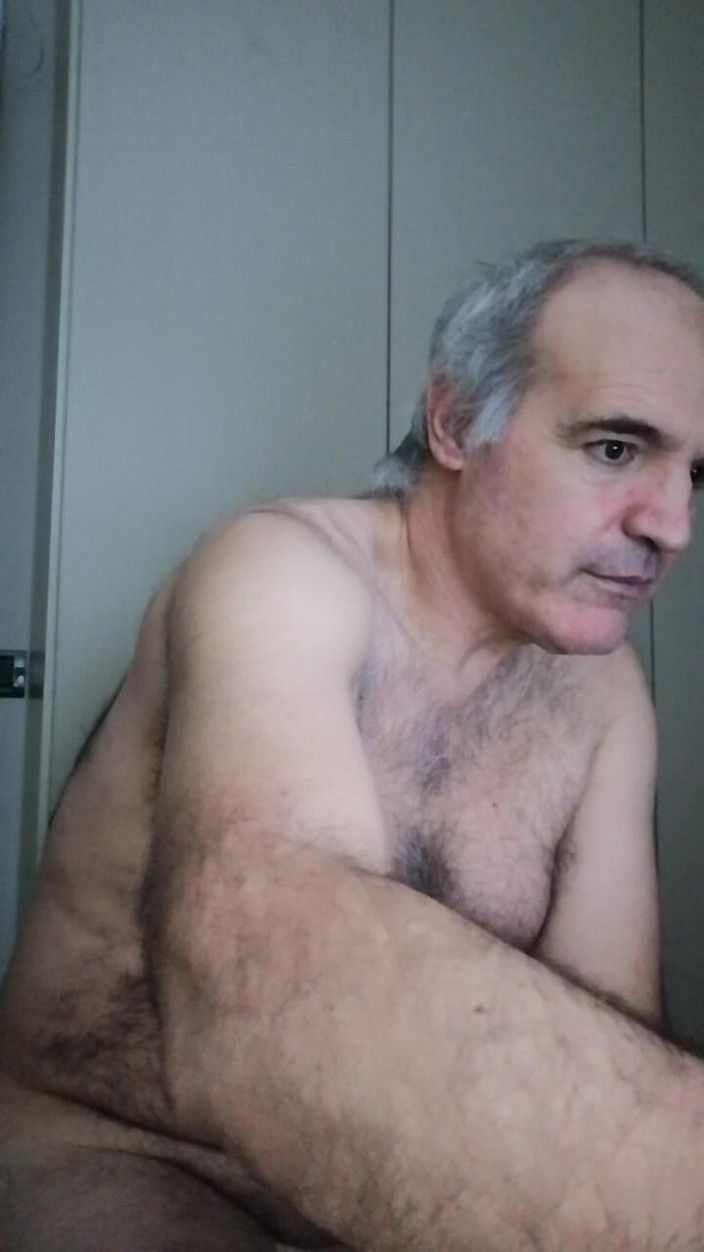 Setesesso7: Una buena paja por la noche con corrida