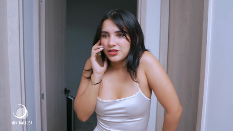 MinGalilea: I Remind My Friend Why She Likes Women