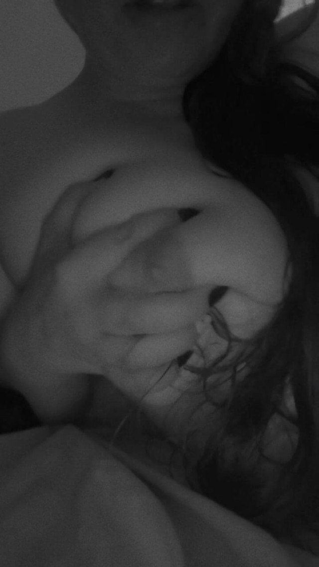 Wet Tits (Minimo) Wet Tits (Minimo)