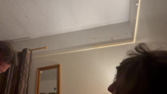 Frequentmasturbation: Záběr zblízka na video z lízání kundičky k orgasmu se šťastným...