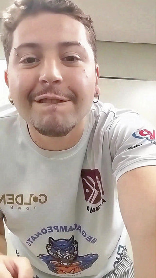 Marcosninfo: Málem mě přistihl bezpečnostní stráž, jak se předváděm na veřejných...