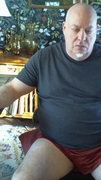 Bear Jerks off on Cam Makes Guy Watching Shoot