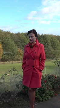 Voyeuristic Wanilianna Masturbates Herself After Going Outside for a Walk