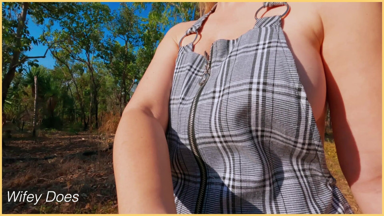 Wifey Does: Istriku pamer tubuh aduhainya di mana-mana!