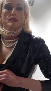 Rubia cachonda. Disfrutar