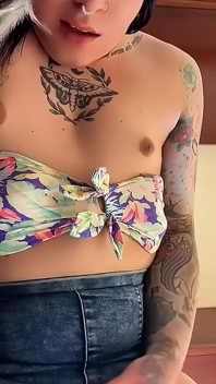 Trans carina ragazza e il suo grosso cazzo