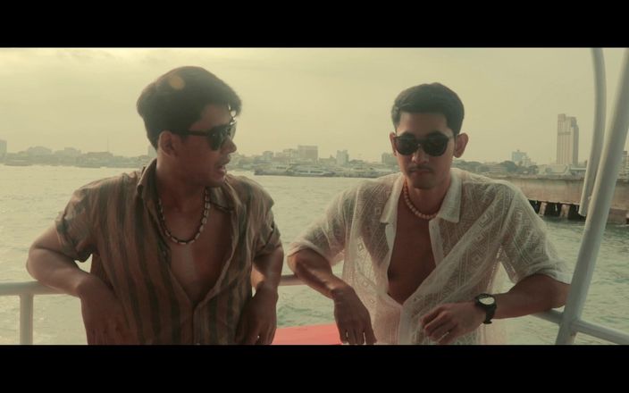 Apichat Booncharoen: Sadece sen (ron &amp; rom)