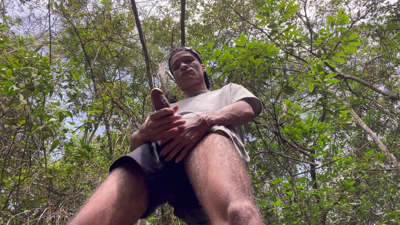 vergar4_daviid: Disfrutando de la paja al aire libre