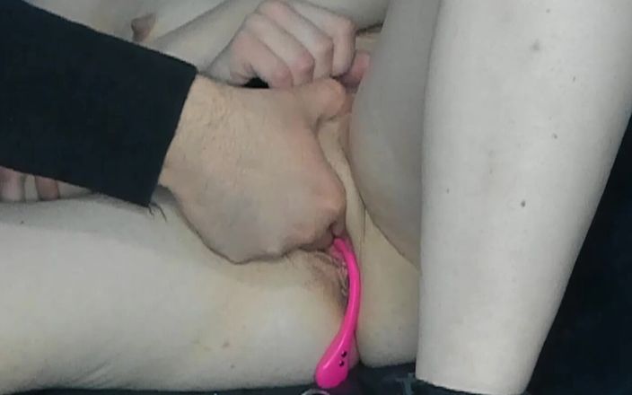 Angel skyler 69: Мой бойфренд мастурбирует мне и проходит его палец, я люблю это, когда он принимает любой из меня, как это!