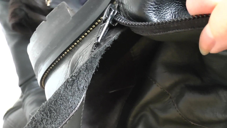 Lady Victoria Valente: Strenges Riechtraining: an Nylonfüßen Und in Stiefel Schnüffeln! POV, Lady...