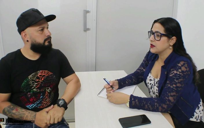 Jennifer and Markus: Тремтячий оргазм, коли я спостерігаю, як мене трахають, а мій пасинок дає мені свою сперму - порно іспанською